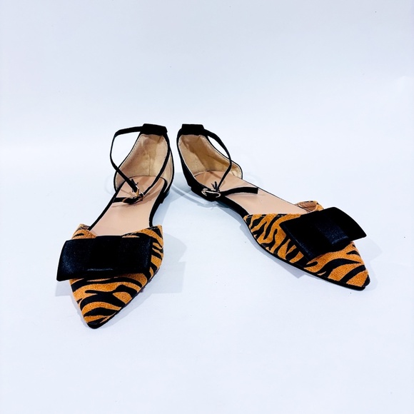 Pointed-toe tiger print flats with black satin bow | Size 40 * - Picture 3 of 7
